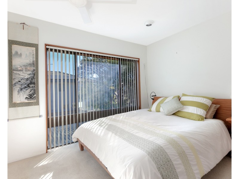 52 Playfair Road, North Curl Curl NSW 2099