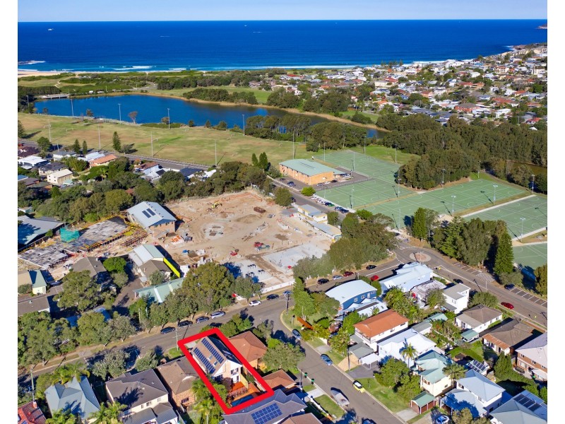 52 Playfair Road, North Curl Curl NSW 2099