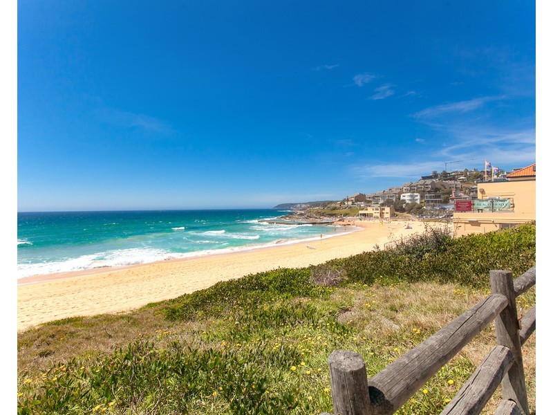 7/62 Carrington Parade, Curl Curl NSW 2096