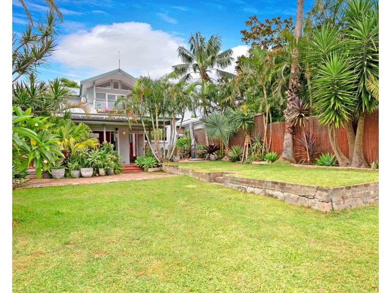 11 Coles Road, Freshwater NSW 2096