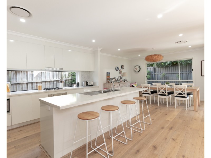 84 Abbott Road, North Curl Curl NSW 2099