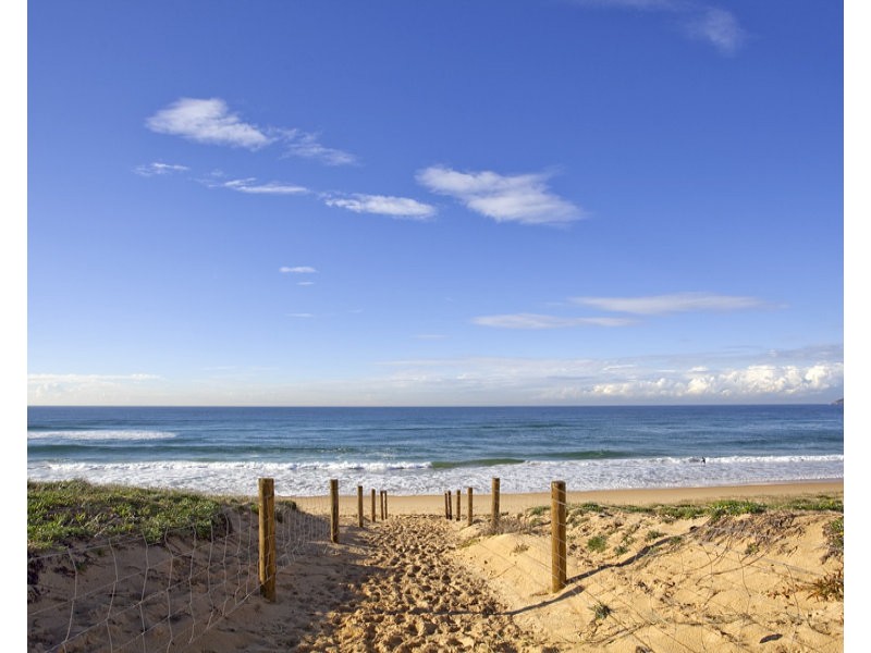 80 Carrington Parade, Curl Curl NSW 2096