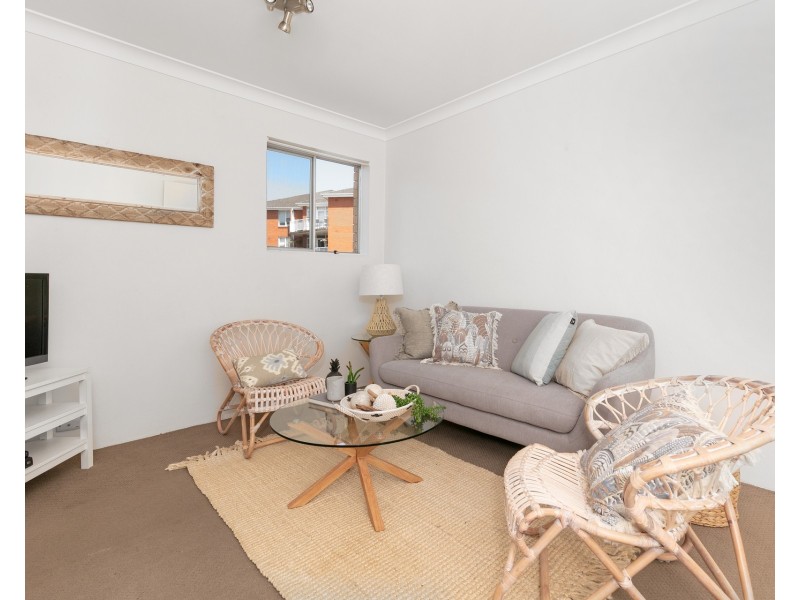4/6 Grafton Crescent, Dee Why NSW 2099