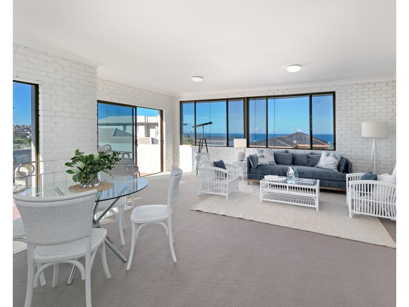 28 Gardere Avenue, Curl Curl NSW 2096