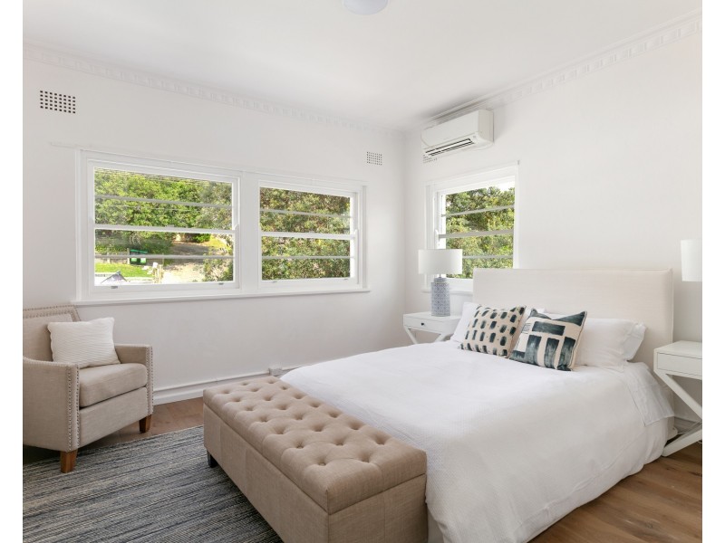 2/64 Undercliff Road, Freshwater NSW 2096