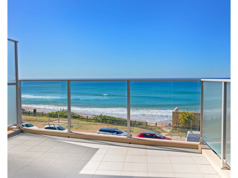 8/52 Carrington Parade, Curl Curl NSW 2096
