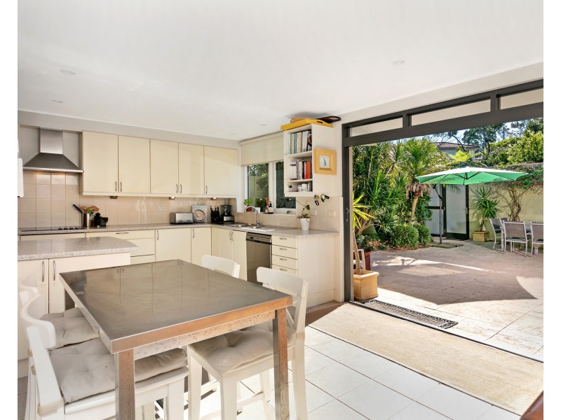 2 Young Crescent, Frenchs Forest NSW 2086