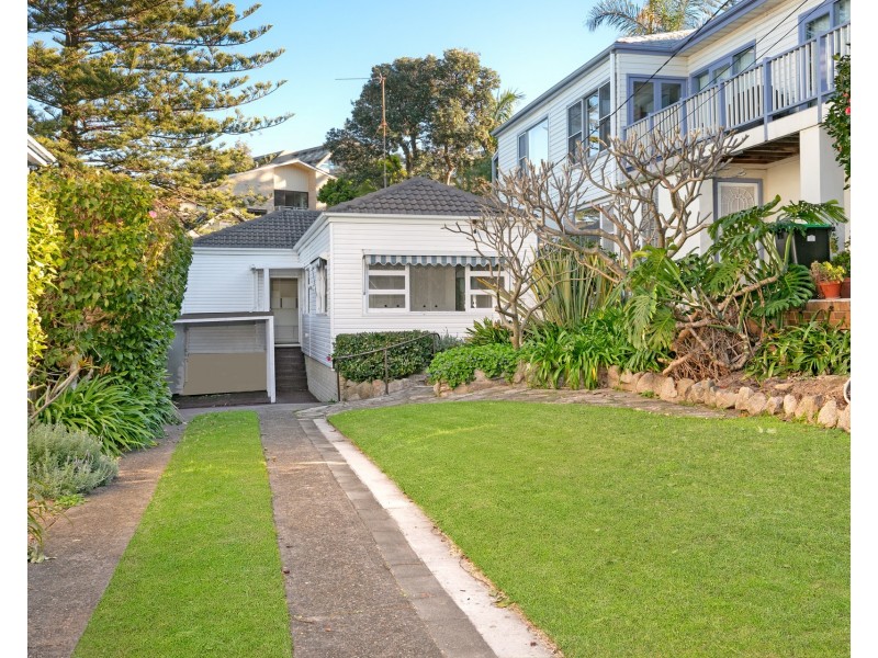10 Gardere Avenue, Curl Curl NSW 2096