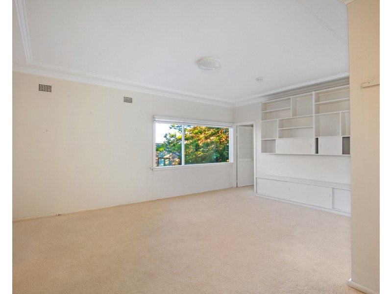 10 Gardere Avenue, Curl Curl NSW 2096