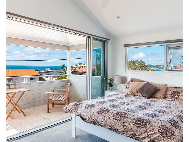 18a Loch Street, Freshwater NSW 2096