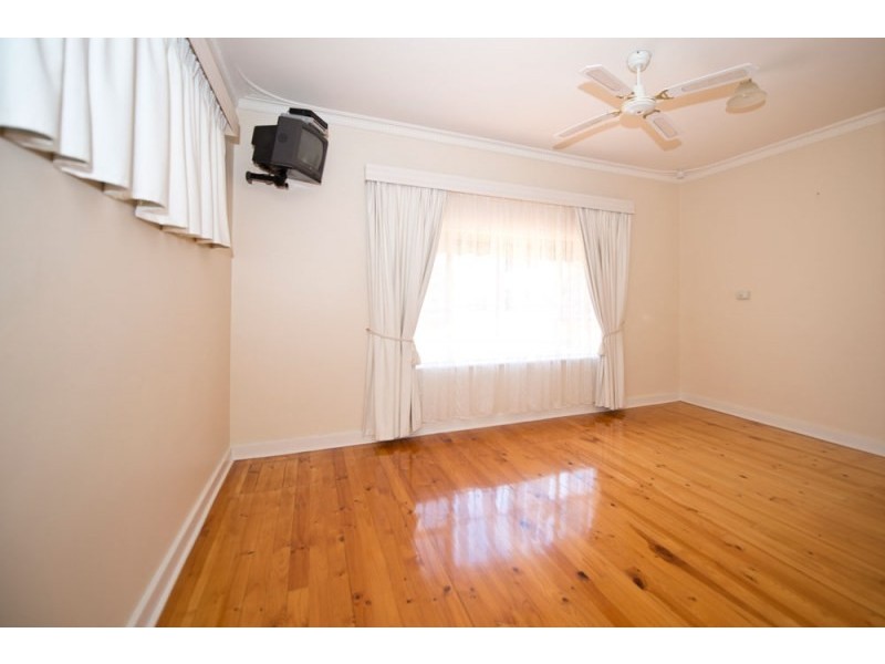 26 Deepdene Street, Mitchell Park SA 5043