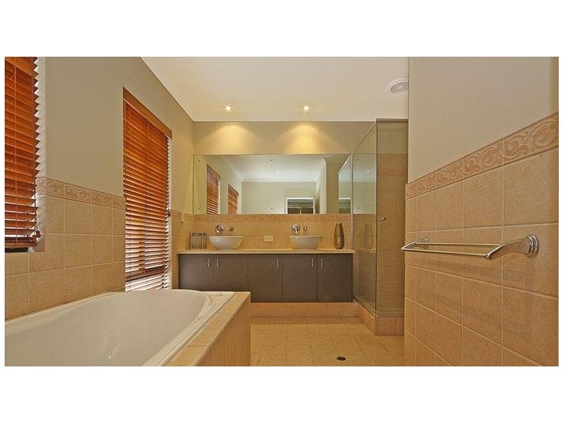 34 Talia Drive, Stirling WA 6021