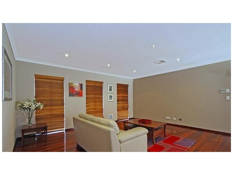 34 Talia Drive, Stirling WA 6021