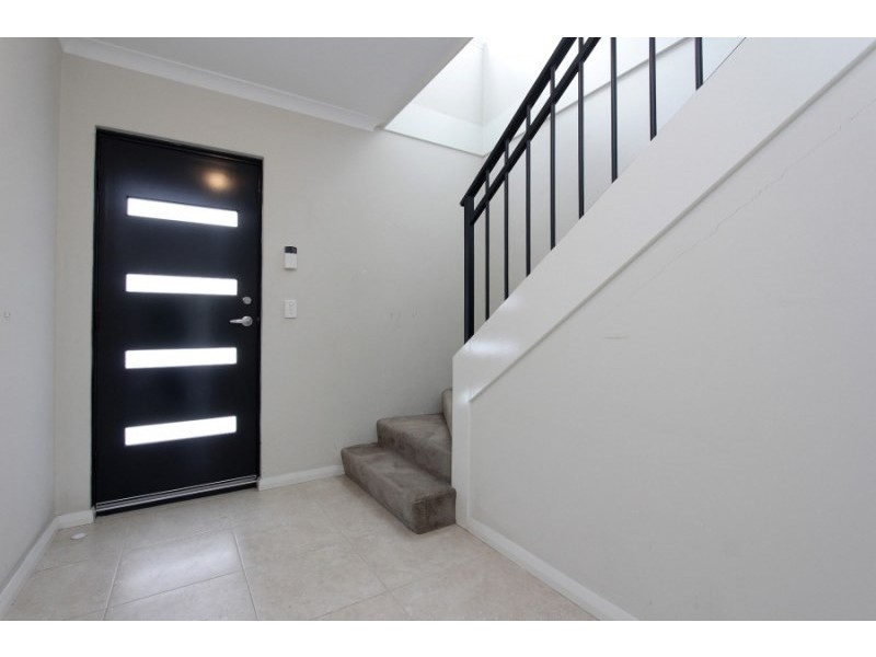 D/16 Pollard Street, Glendalough WA 6016