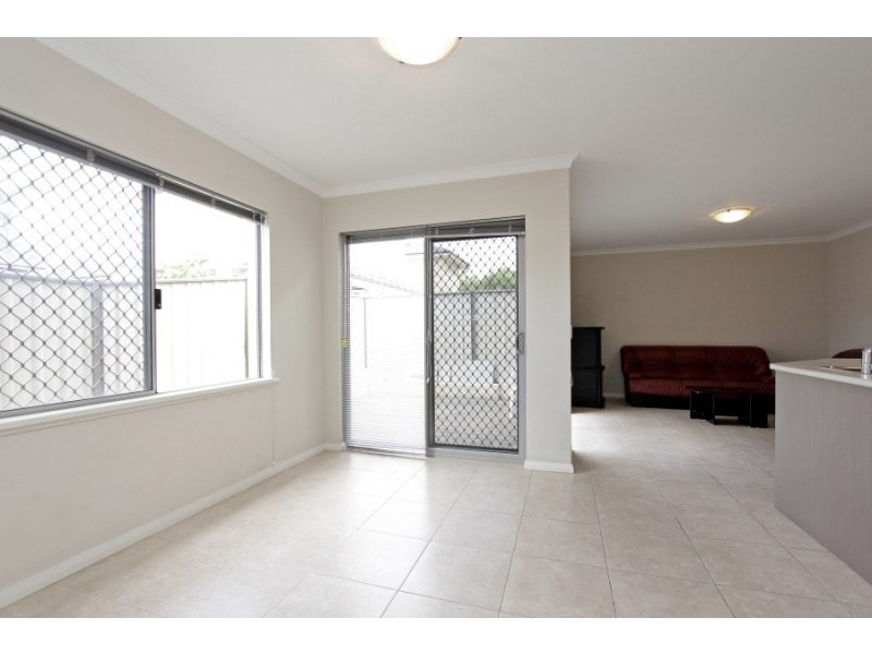 D/16 Pollard Street, Glendalough WA 6016