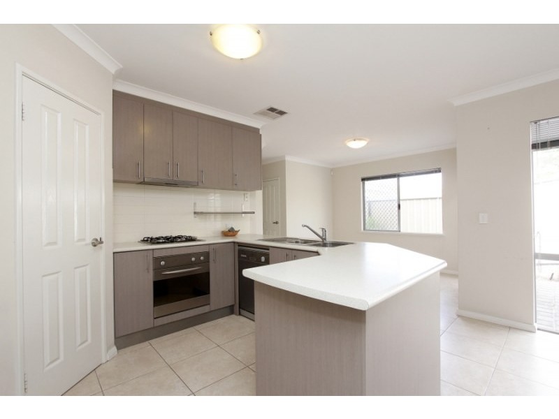 D/16 Pollard Street, Glendalough WA 6016