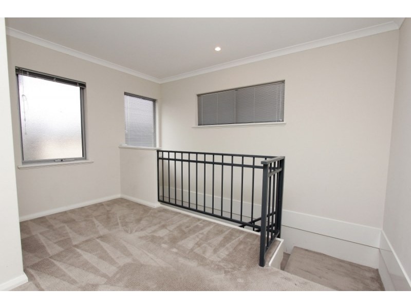 D/16 Pollard Street, Glendalough WA 6016