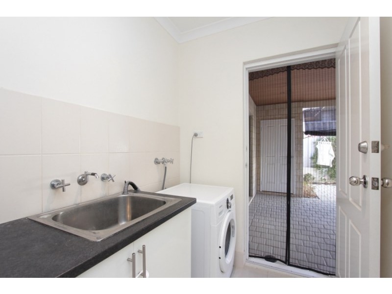 A/35 Findon Crescent, Westminster WA 6061