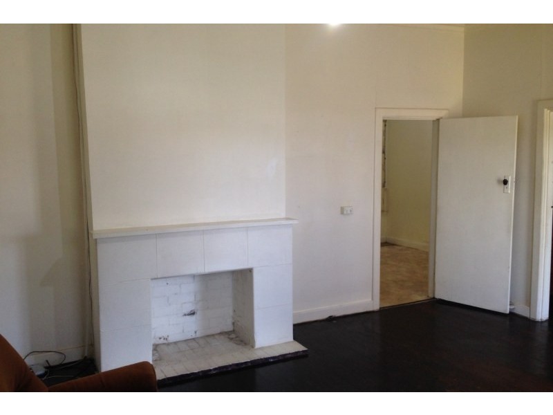 318 Railway Parade, East Cannington WA 6107