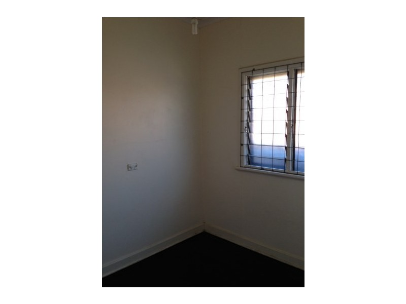 318 Railway Parade, East Cannington WA 6107