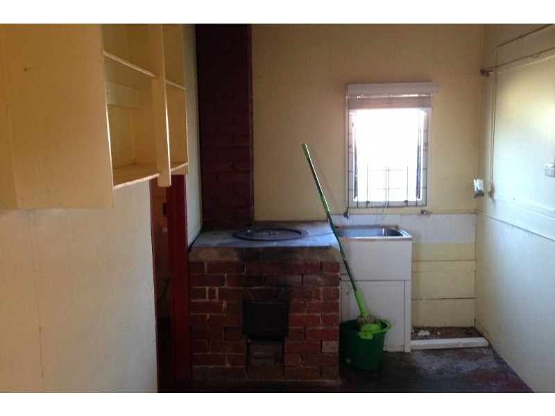 318 Railway Parade, East Cannington WA 6107