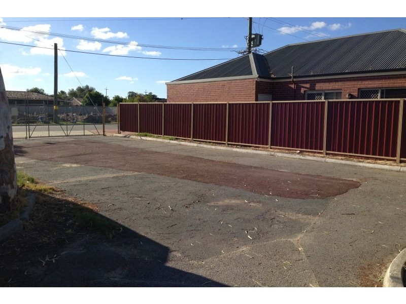 318 Railway Parade, East Cannington WA 6107