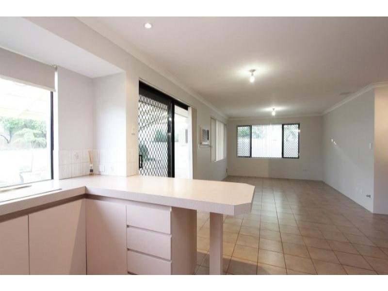 12 Headley Place, Bayswater WA 6053