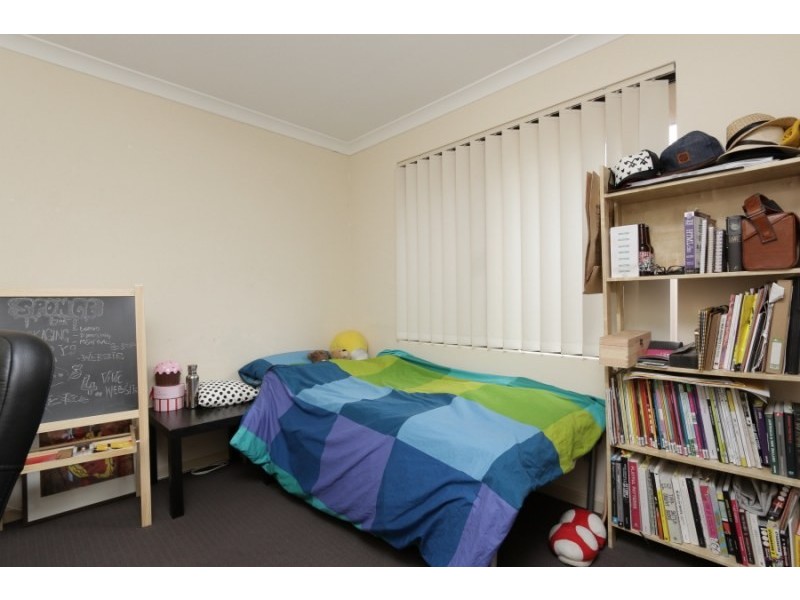 2/181 Manning Road, Bentley WA 6102