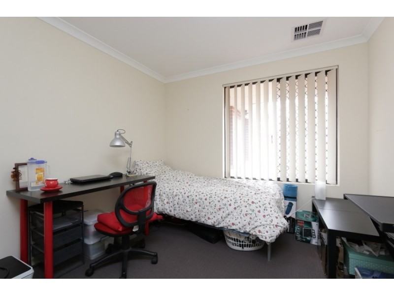 2/181 Manning Road, Bentley WA 6102