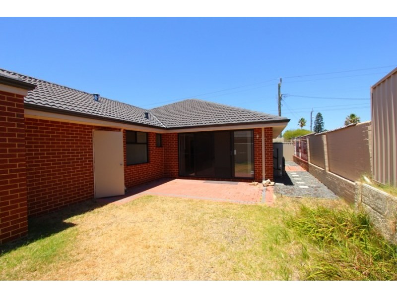 2/181 Manning Road, Bentley WA 6102