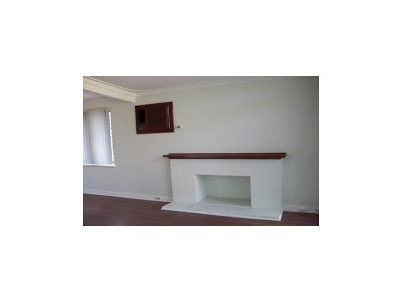 8 Westfield Street, Maddington WA 6109