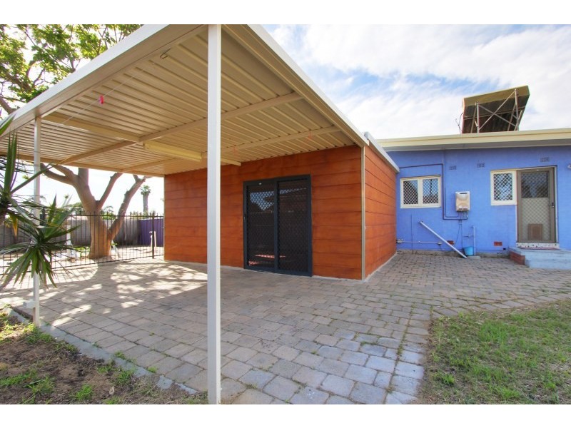 22 Bendix Way, Girrawheen WA 6064