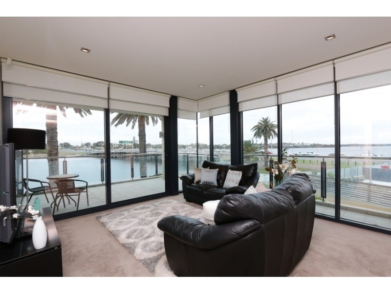 E201/70 Canning Beach Road, Applecross WA 6153