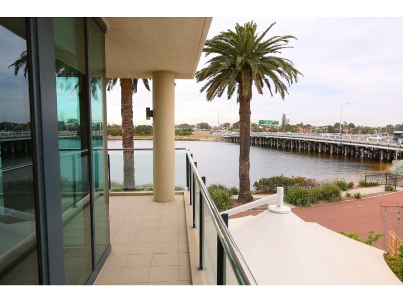 E201/70 Canning Beach Road, Applecross WA 6153
