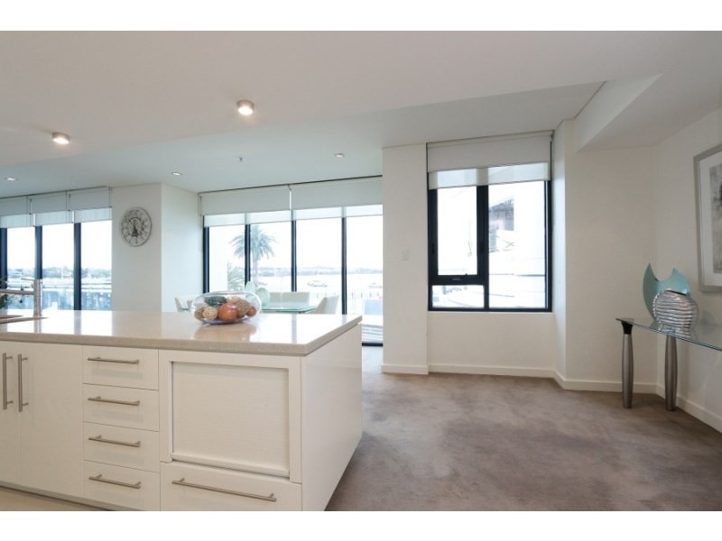 E201/70 Canning Beach Road, Applecross WA 6153