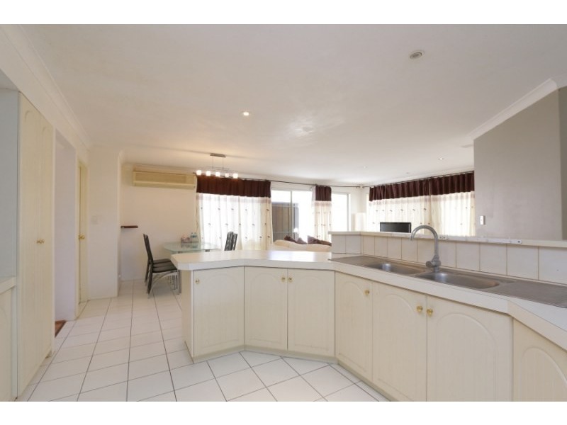 B/11 Chester Street, Belmont WA 6104