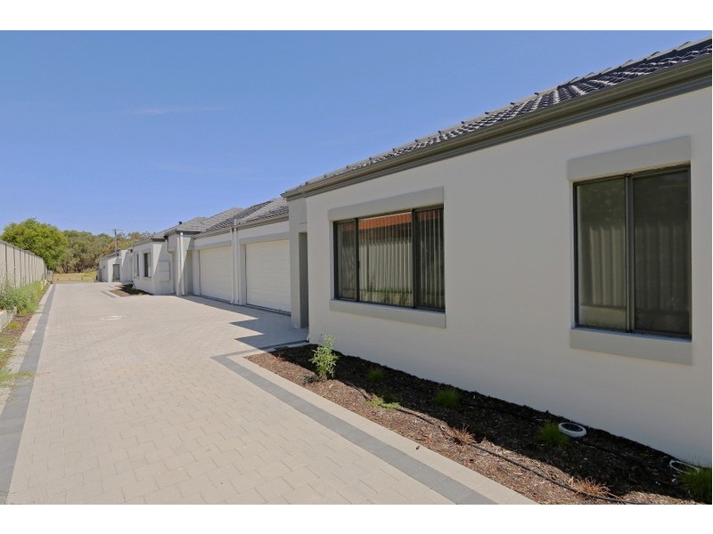 2/20 Mason Street, Cannington WA 6107