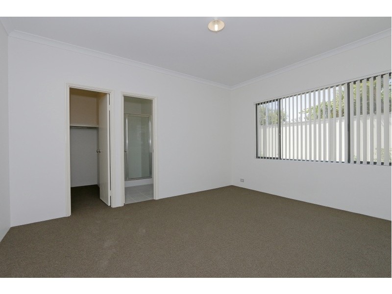 2/20 Mason Street, Cannington WA 6107