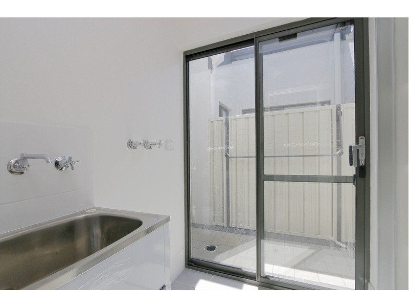 2/20 Mason Street, Cannington WA 6107