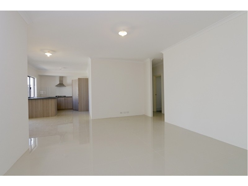 2/20 Mason Street, Cannington WA 6107