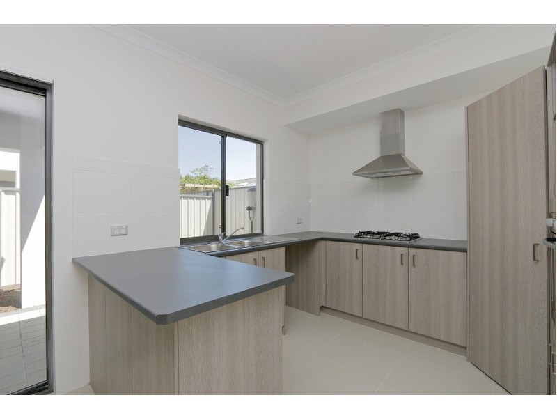 2/20 Mason Street, Cannington WA 6107