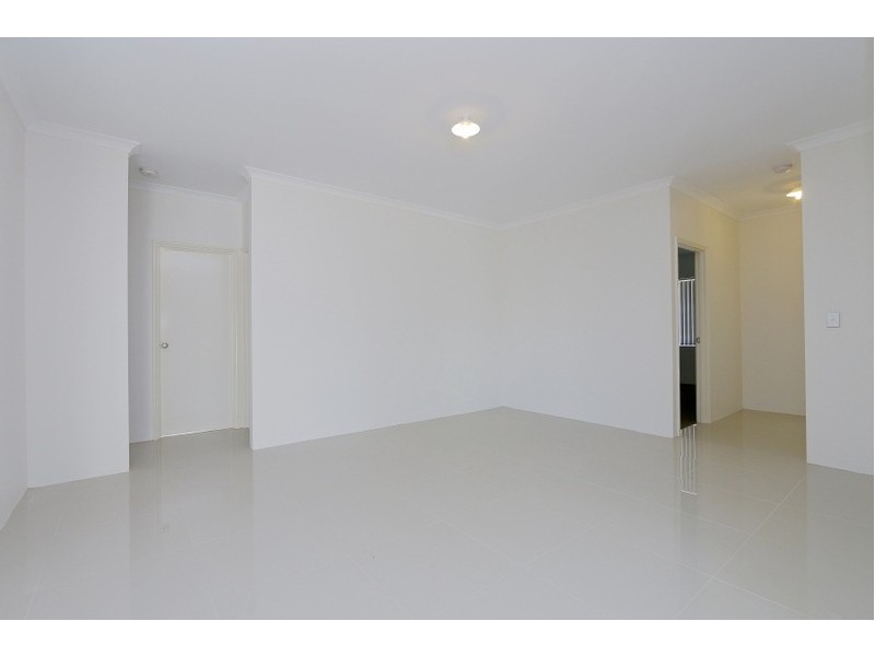 2/20 Mason Street, Cannington WA 6107