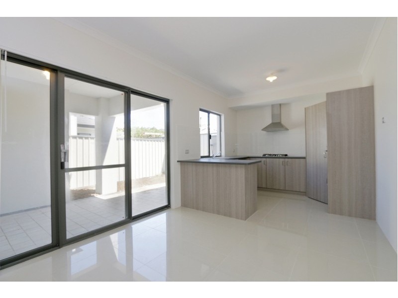 2/20 Mason Street, Cannington WA 6107