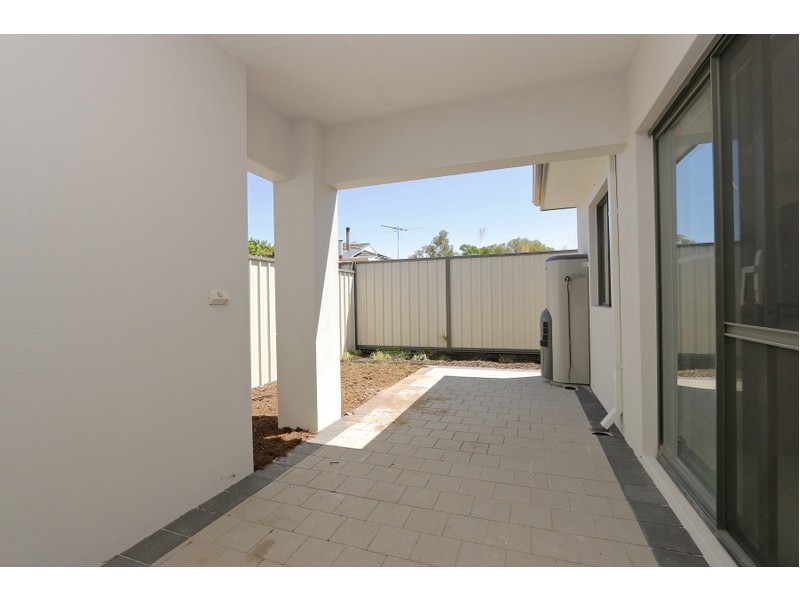 2/20 Mason Street, Cannington WA 6107