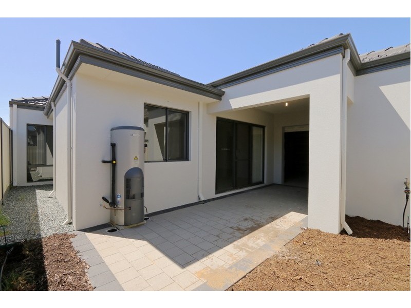 2/20 Mason Street, Cannington WA 6107