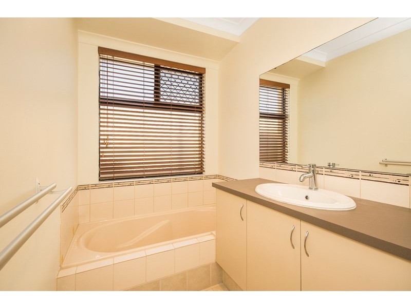 6 Burdekin Vista, Hammond Park WA 6164