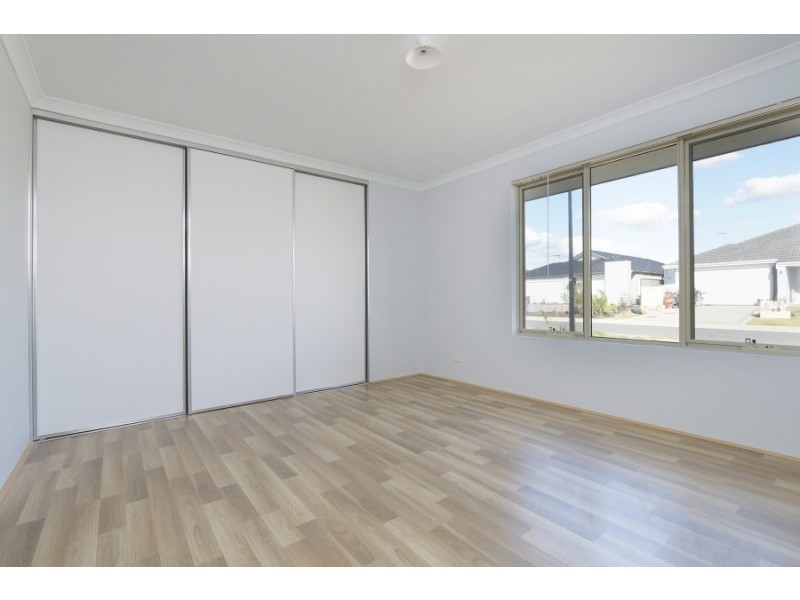 8 Poseidon Road, Byford WA 6122