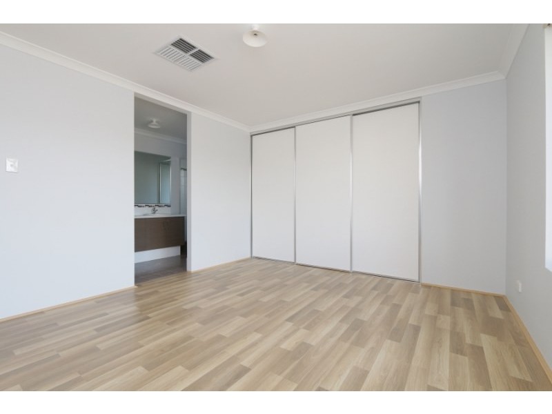 8 Poseidon Road, Byford WA 6122