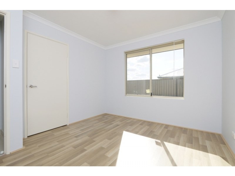 8 Poseidon Road, Byford WA 6122