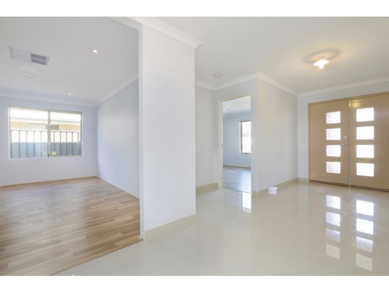 8 Poseidon Road, Byford WA 6122
